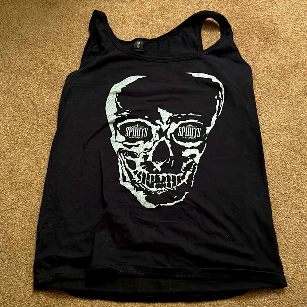 Black tank top with skull